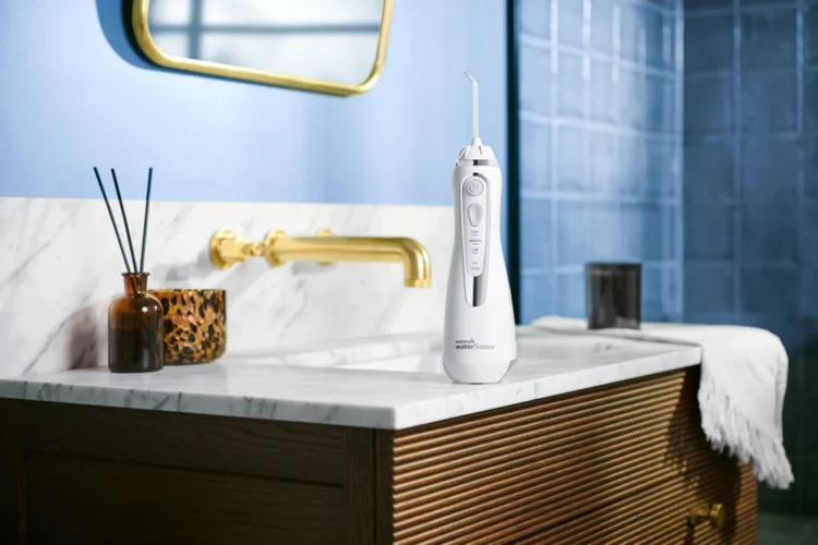 Selecting a Water flosser to Improve Your Dental Hygiene